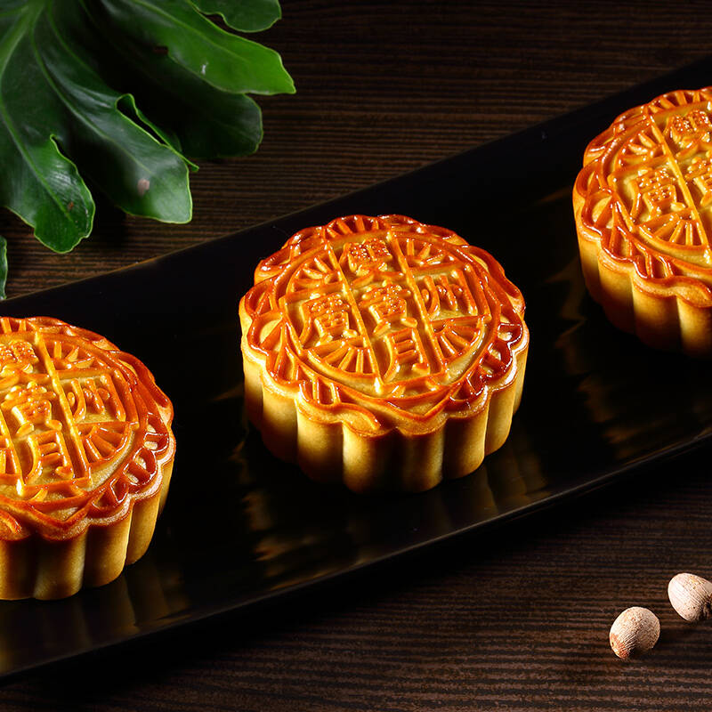 【京东超市】广州酒家利口福 双黄纯红莲蓉月饼 月饼礼盒 750g