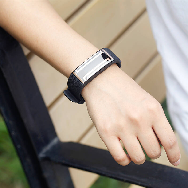 爱国者(aigo)关爱手环w01 智能微信远程 心率监测 运动计步来电提醒