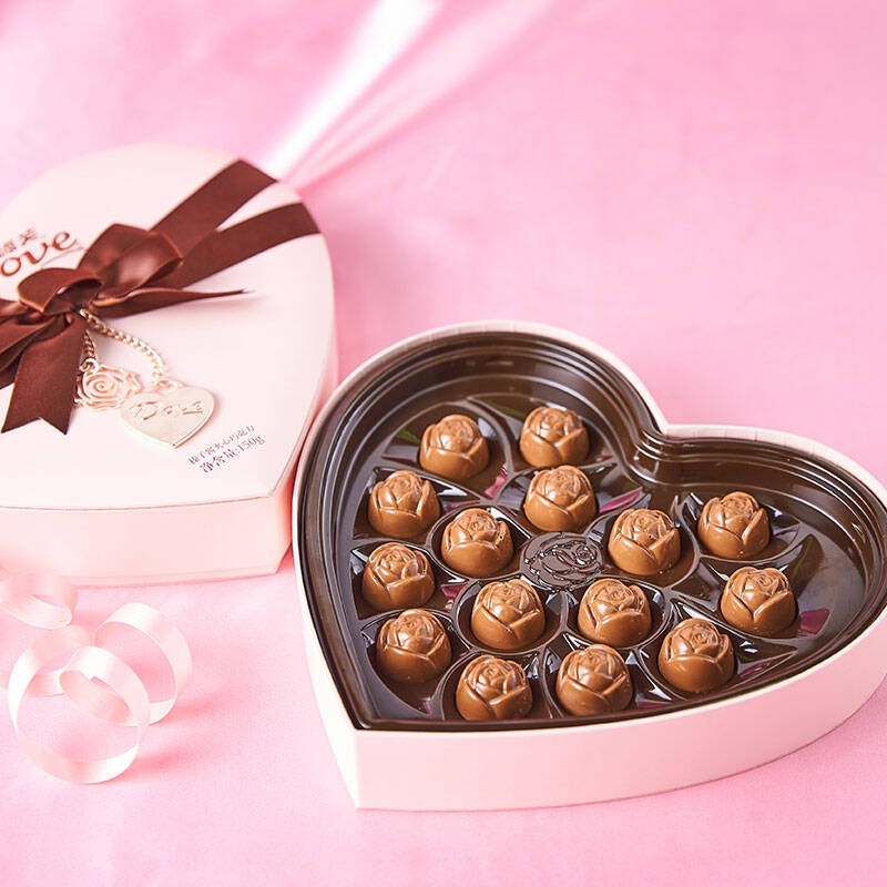 【京东超市】德芙dove榛子酱夹心玫瑰爱心形巧克力礼盒礼品 糖果