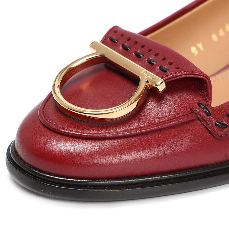 salvatore ferragamo 菲拉格慕 女士fele 40系列棕红色牛皮中跟船鞋