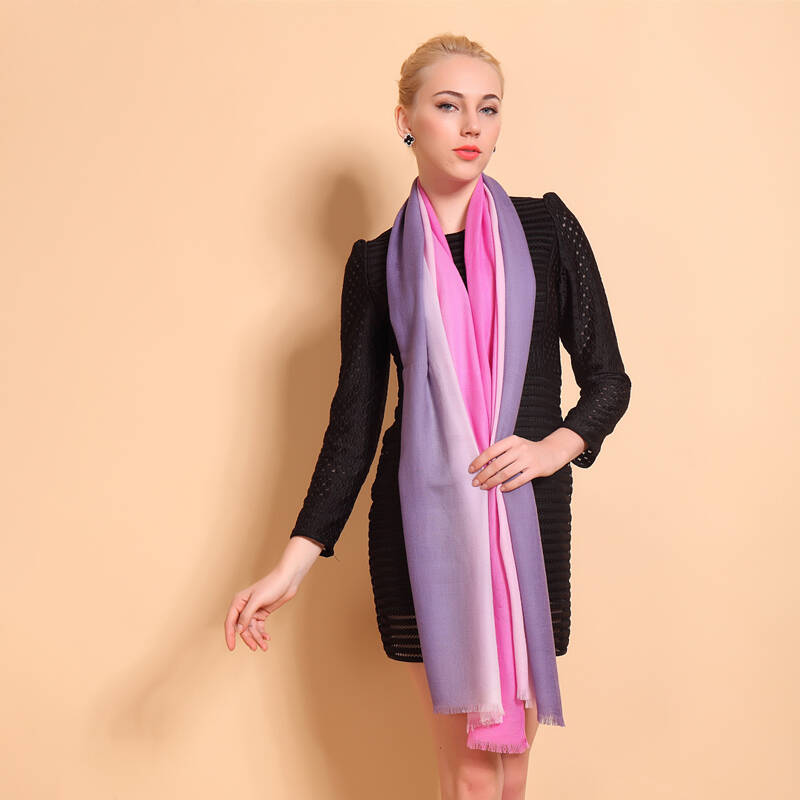紫宝zibao专柜正品秋冬新款围脖女士纯色渐变80支纯羊毛围巾披肩 紫色