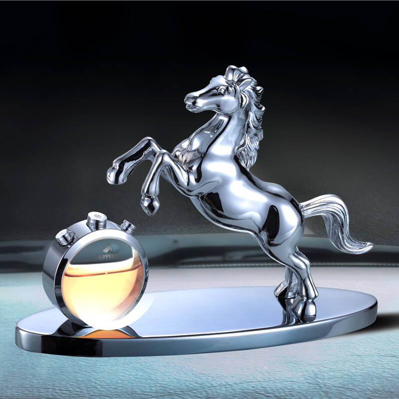 车内摆件 捷豹 精油 车载香水 汽车用品 新车礼品 香车宝马 -银色