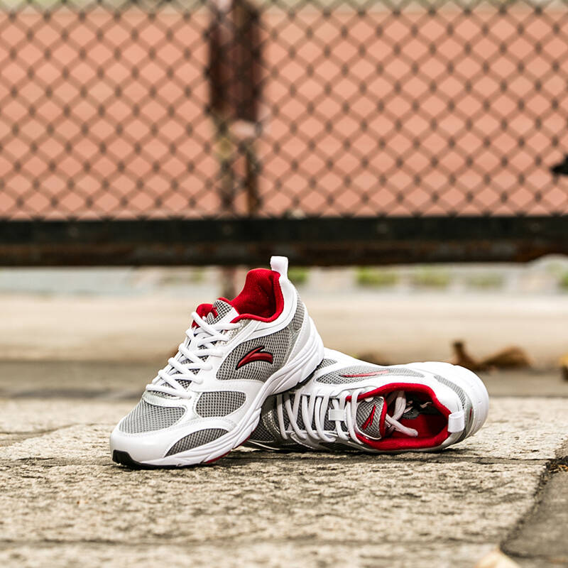 安踏男鞋 男子跑步鞋 男款减震慢跑鞋 铁灰/安踏白/黑/大红 41码