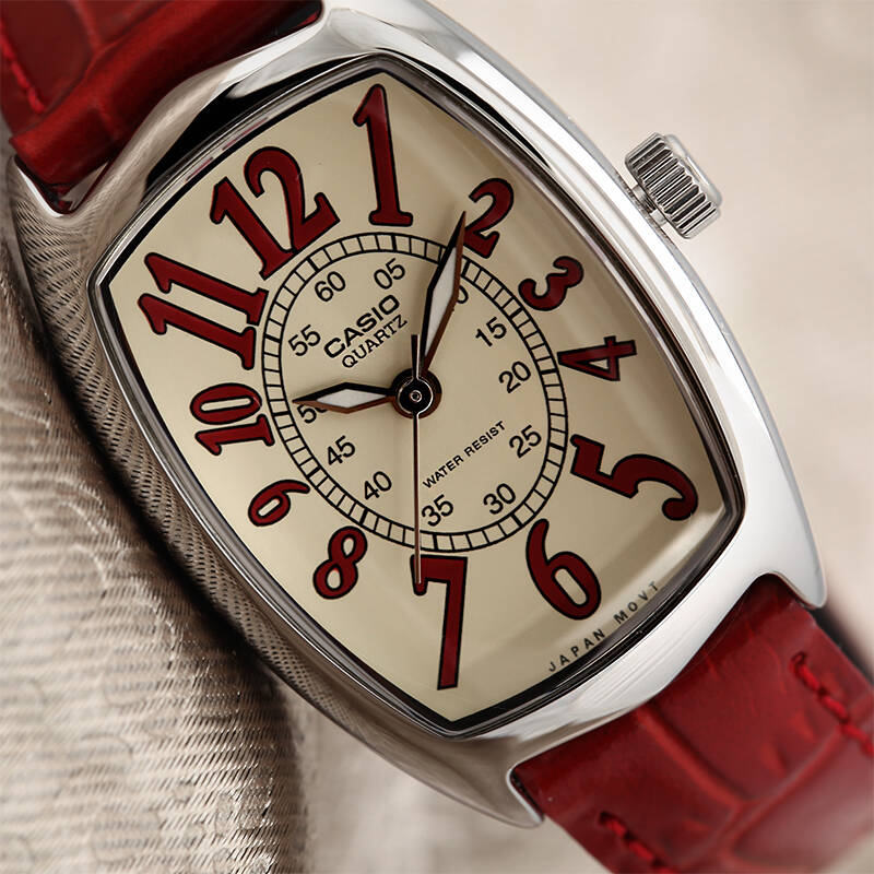 卡西欧(casio)手表女士时尚系列酒桶型石英女表 红皮ltp-1208e-9b2