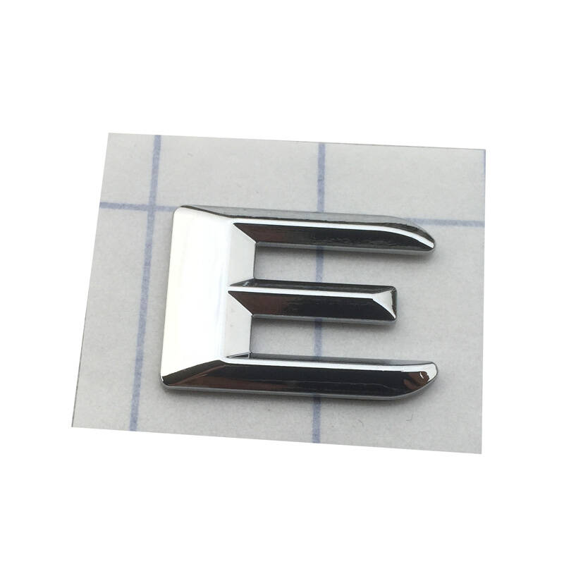 标跃2016款奔驰e300l标志e320l字标e400l车标e260l后标e63尾盖标改装