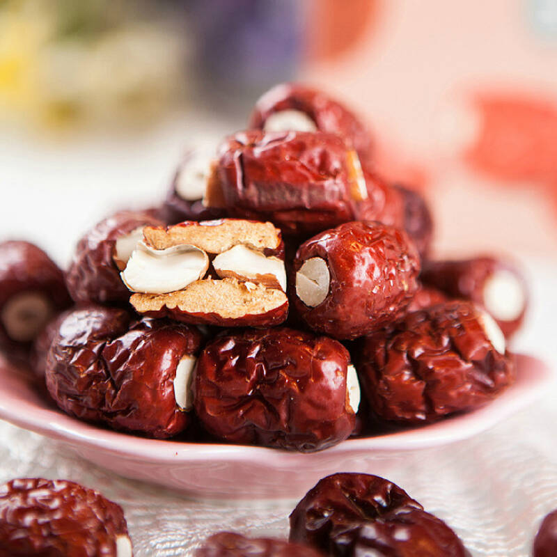 银座 山东特产 百枣纲目红枣花生夹心枣110g 枣 红枣 花生