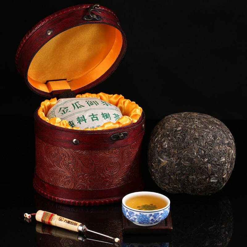 九雁普洱 2013年 古树金瓜御茶普洱茶 生茶 1000克礼盒装