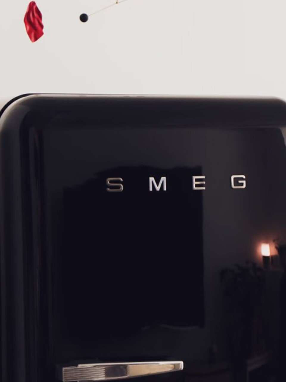 斯麦格Smeg FAB10 欧洲进口意大利代购 厨房家用50年代复古冷藏冷冻单开门车载冰箱新款 黑色(左右开门可选) 右开门,第3张