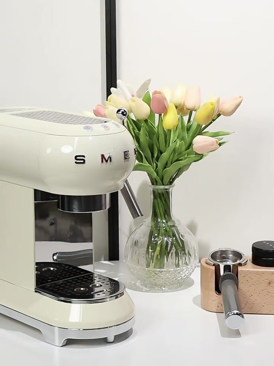 SMEG 斯麦格 意大利进口复古 半自动意式咖啡机家用 带蒸汽奶泡机 ECF01多色可选 奶白色,第2张