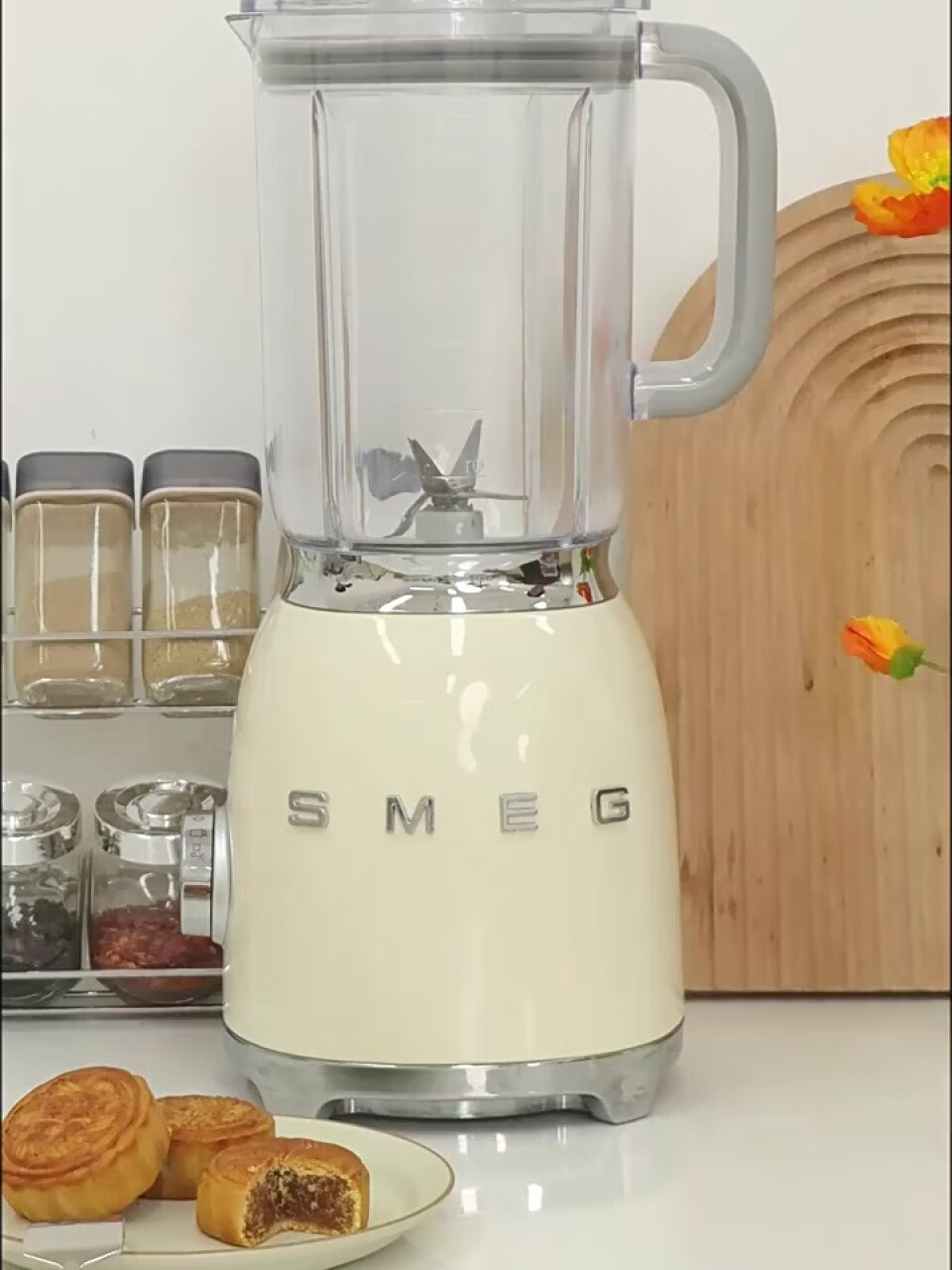 SMEG 斯麦格 意大利进口复古果汁机榨汁机破壁机 电动搅拌机 辅食料理机 BLF01 奶白色,第2张