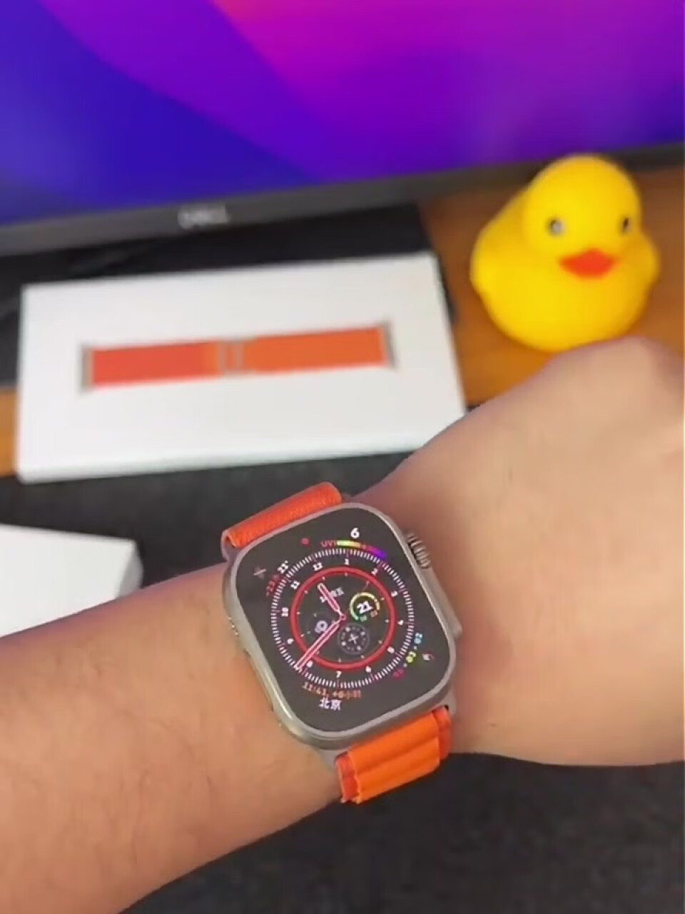 Apple Watch Ultra 智能手表 GPS + 蜂窝款 49毫米 钛金属原色 钛金属表壳橙色高山回环式表带大号MQF73CHA,第5张