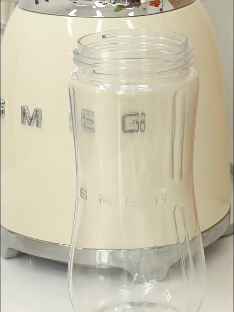 SMEG 斯麦格 意大利进口复古果汁机榨汁机破壁机 电动搅拌机 辅食料理机 BLF01 奶白色,第3张