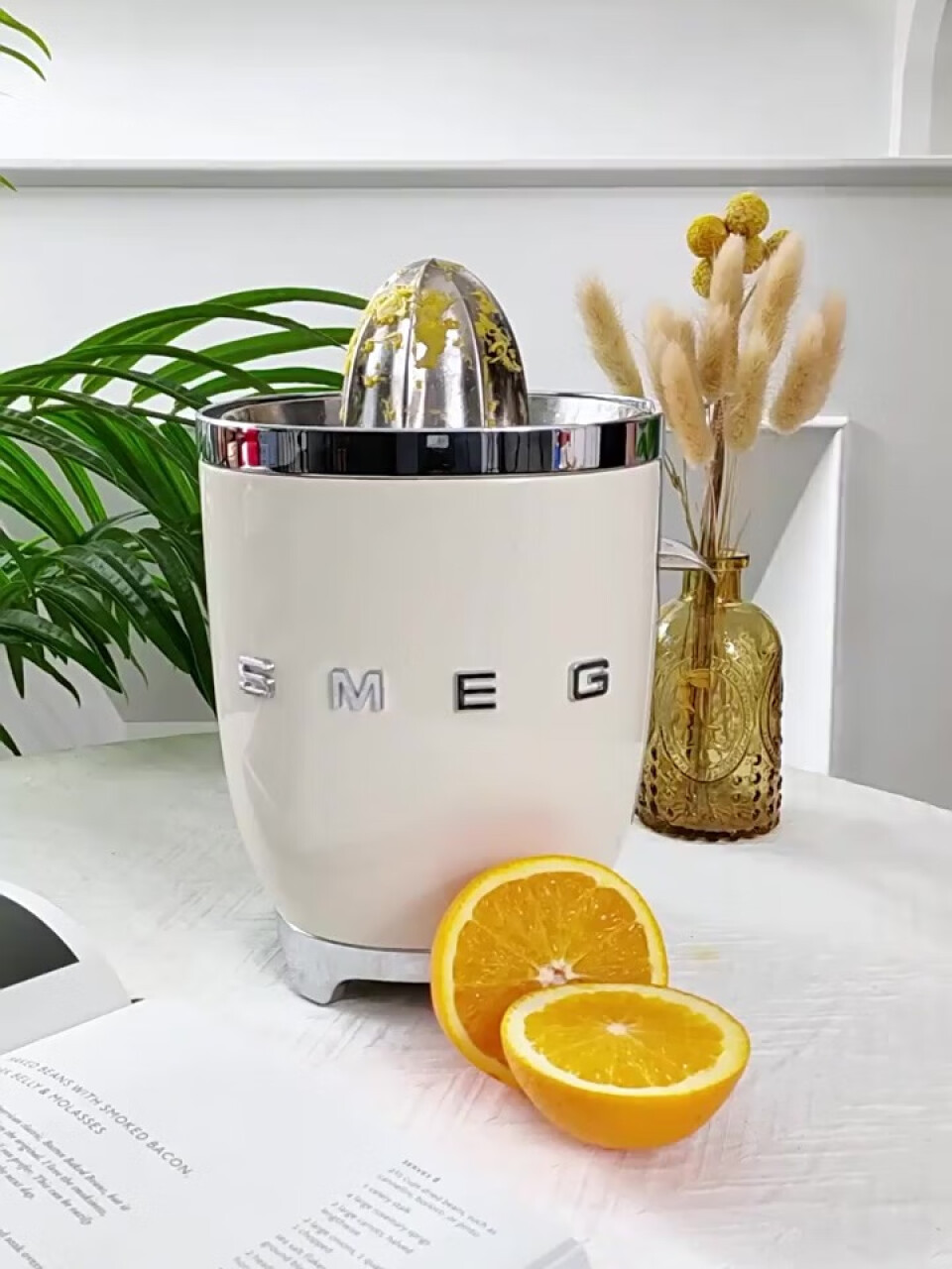 SMEG 斯麦格 意大利电动柑橘榨汁机家用 压榨果汁机 低速慢榨橙汁机压橙汁器CJF01 奶白色,第2张