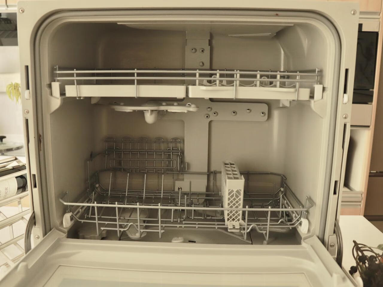 松下（Panasonic）台式洗碗机家用全自动台上刷碗机 大容量高温除菌独立烘干纳诺怡除菌NP-TF6WK1Y 臻品(松下遥控器),第6张