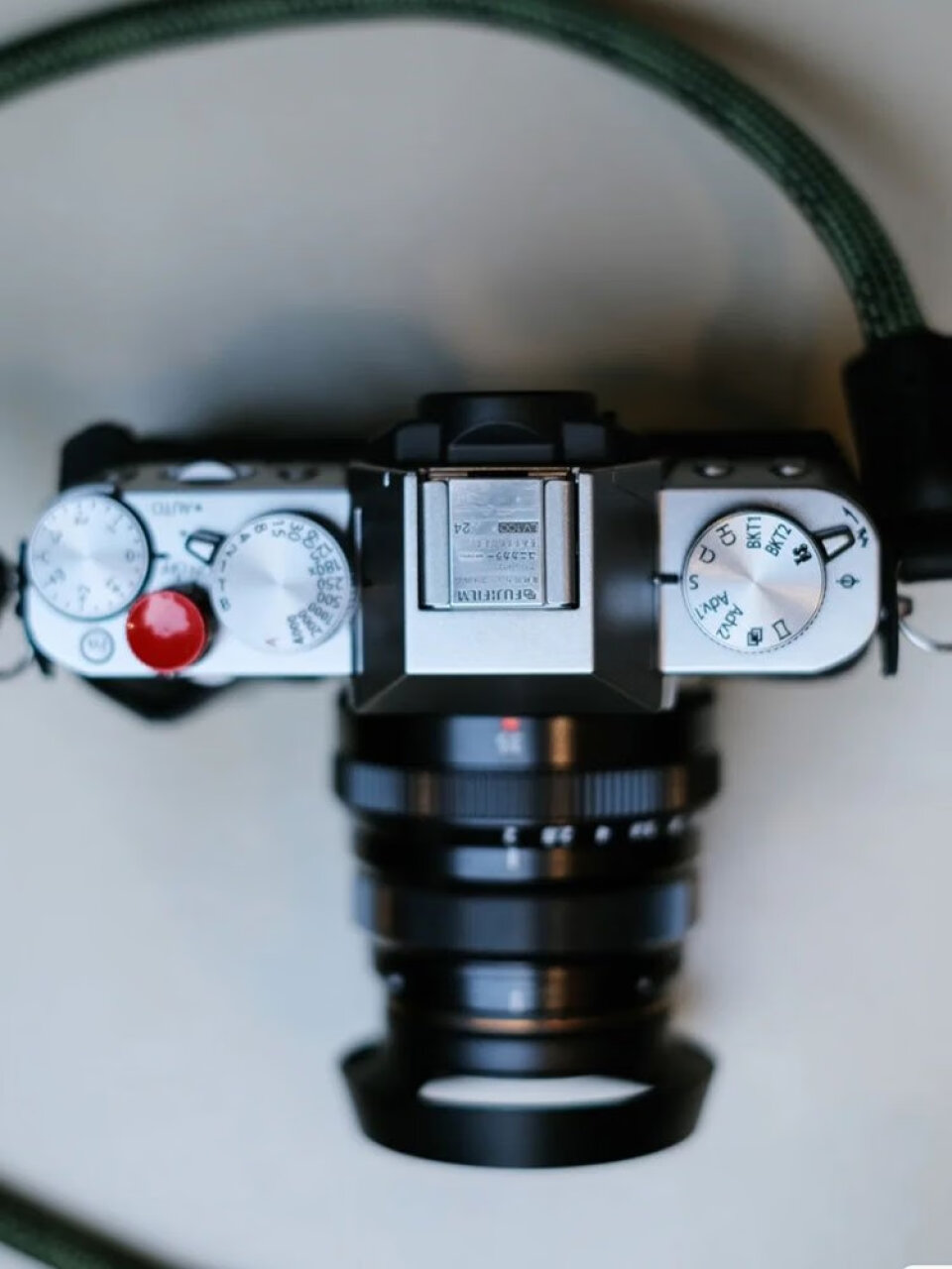 富士（FUJIFILM）X-T30 IIXT30 II 微单相机 套机（18-55mm镜头 ) 银色 2610万像素 18种胶片模拟 视频提升(富士康事件),第4张
