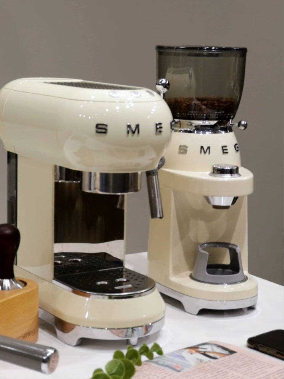 SMEG 斯麦格 意大利进口复古 半自动意式咖啡机家用 带蒸汽奶泡机 ECF01多色可选 奶白色,第3张