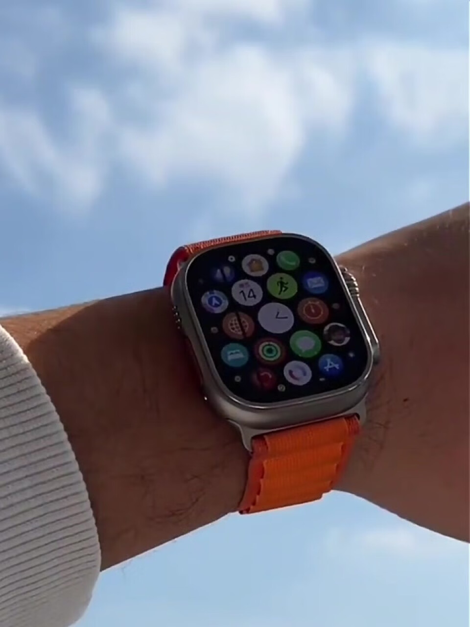 Apple Watch Ultra 智能手表 GPS + 蜂窝款 49毫米 钛金属原色 钛金属表壳橙色高山回环式表带大号MQF73CHA,第3张