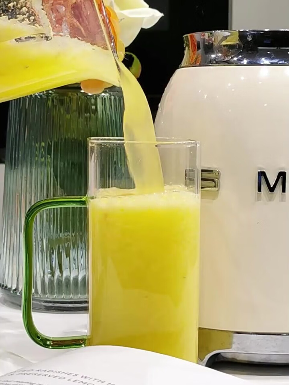 SMEG 斯麦格 意大利进口复古果汁机榨汁机破壁机 电动搅拌机 辅食料理机 BLF01 奶白色,第4张
