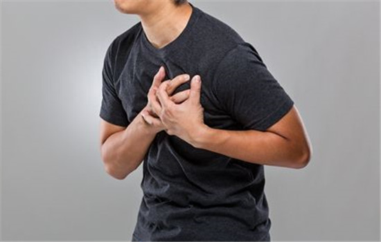 胸口中间骨头疼 骨头按压疼痛可能是什么疾病 - q友网