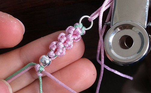 桃花手链怎么编 桃花手链编法教程图分享