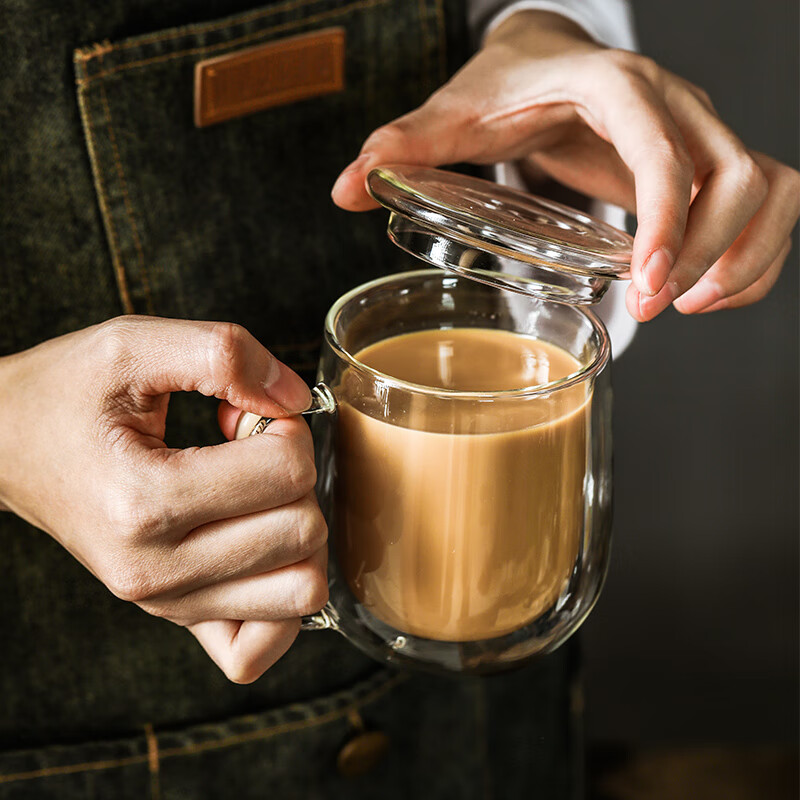 双层隔热玻璃咖啡杯 家用水杯子大口杯喝水牛奶杯创意透明带把有盖茶杯北欧风格 透明双层玻璃杯带盖（带不锈钢勺子）