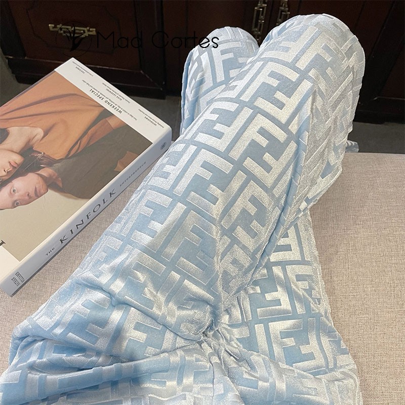 Mad Cortes���ȿ�Ů��2024���¿�������п�������ֱͲ�߼������п��ӳ� ����. M