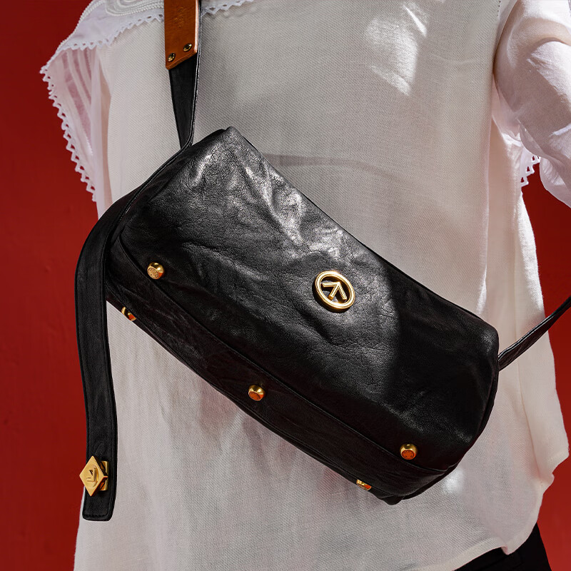 GROTTOֺʯСԱֲƤбʯSˮƽ