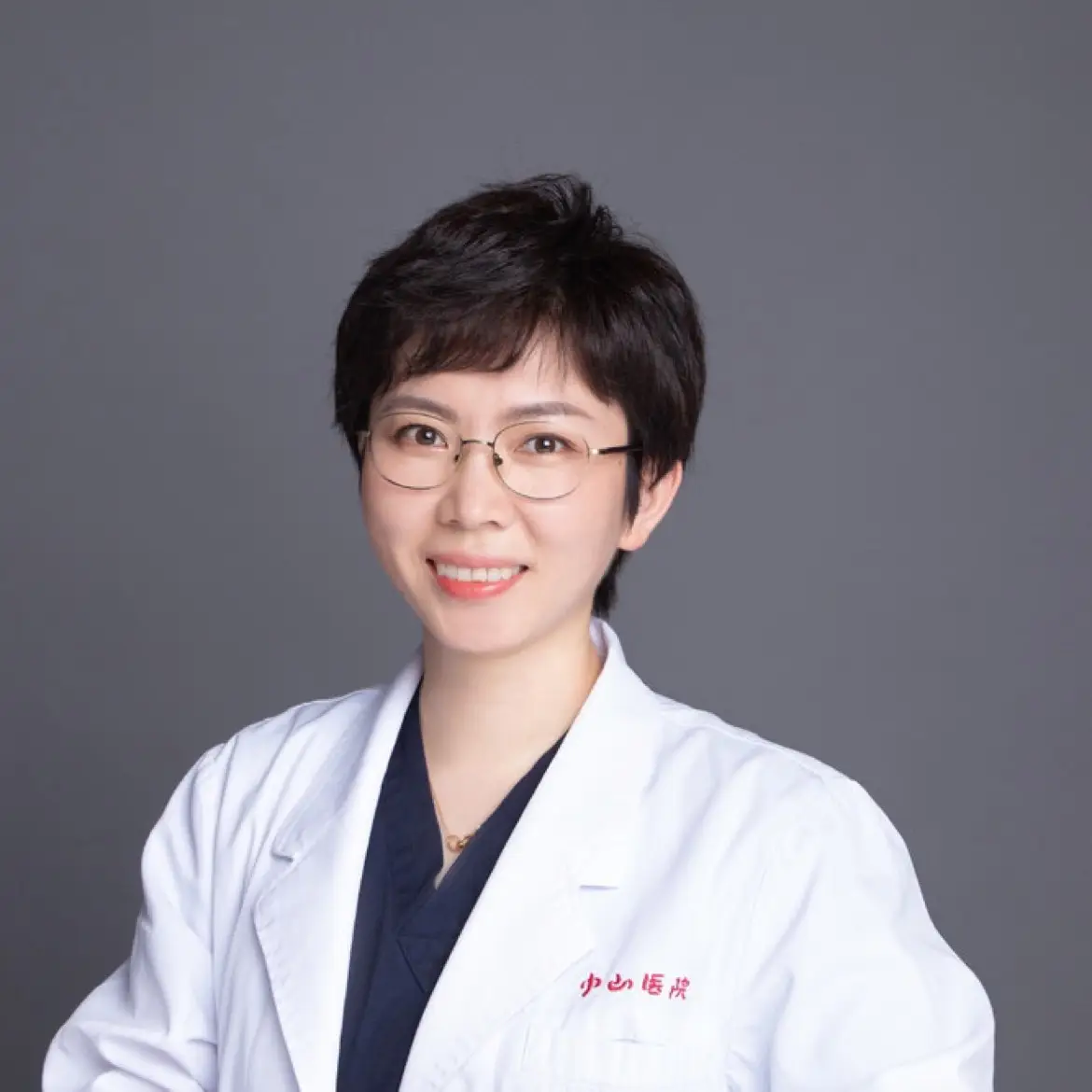 清华长庚医院老年人看病代挂号专家问诊全程协助，沟通清晰透彻的简单介绍