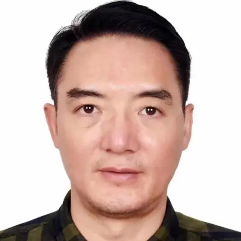 李文东